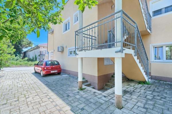 Apartment In Kastel Luksic With Terrace, Air Conditioning, W-Lan, Washing Machine 5107-2 Kastela Exterior photo